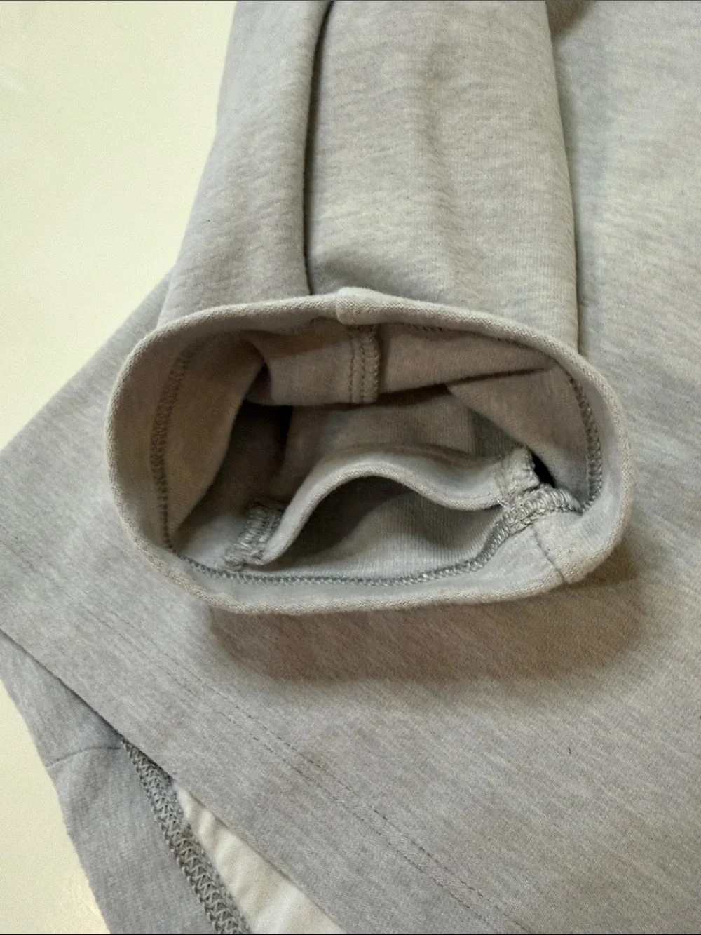 Lululemon Men’s Surge Warm 1/2 Zip Heathered Sea Salt, Size S